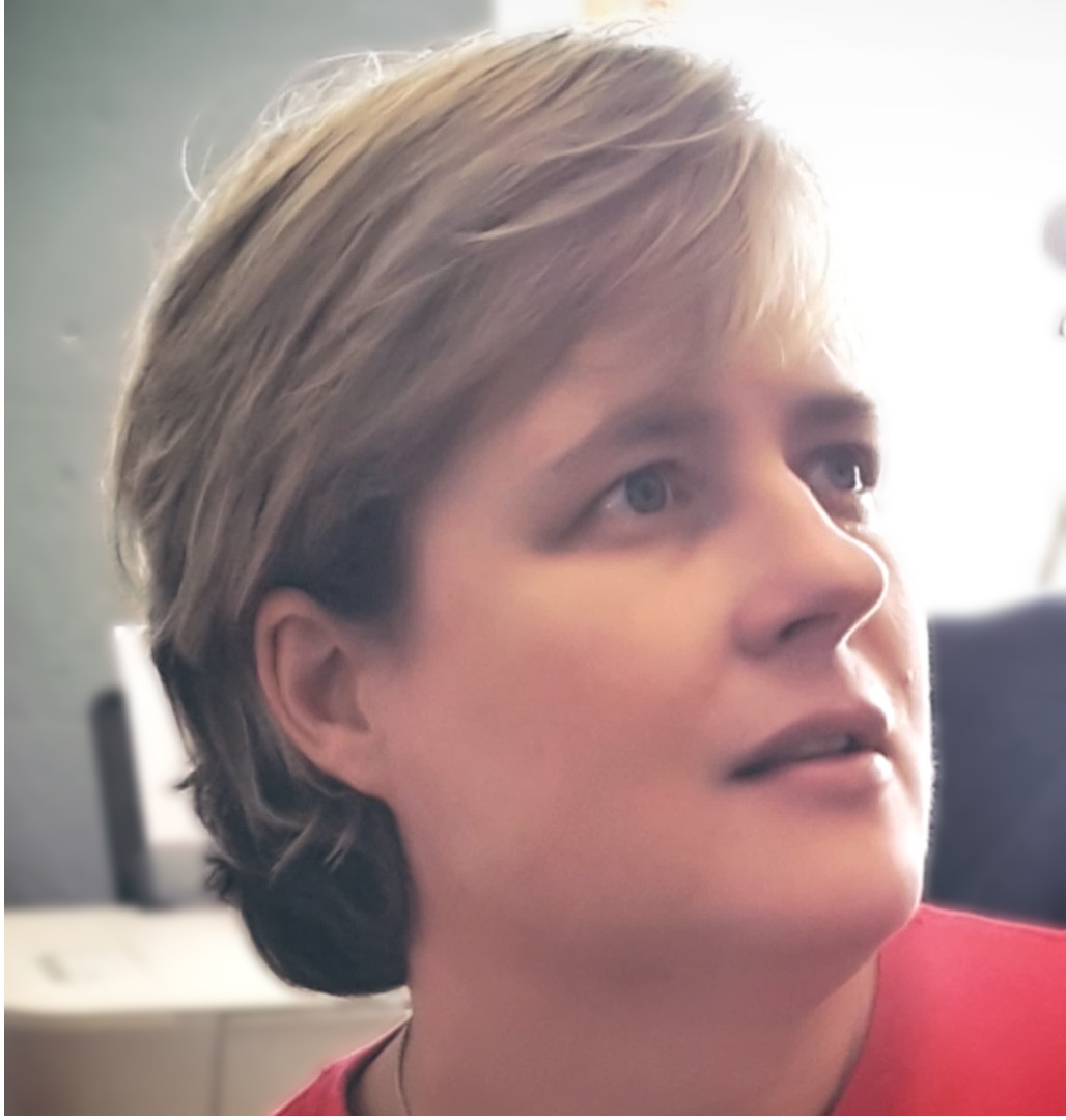 Engagement_Director_LI